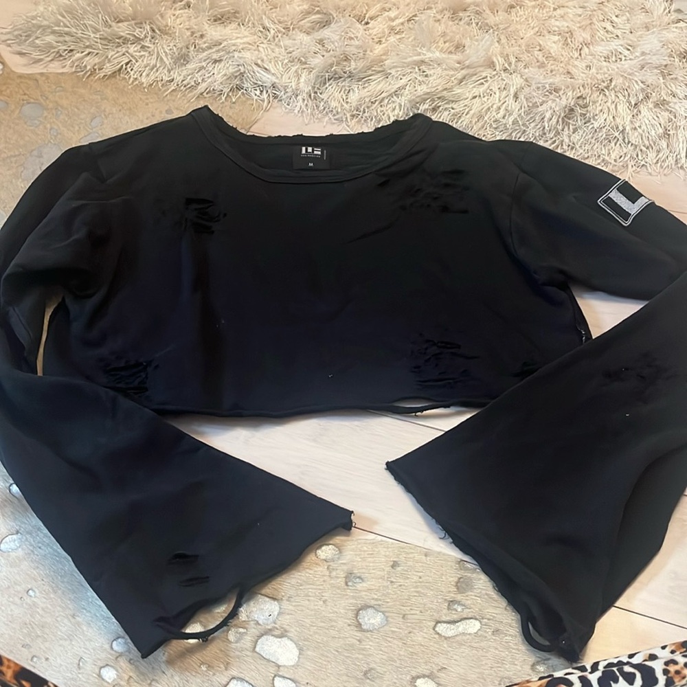 LF cropped and distressed long sleeve top size M